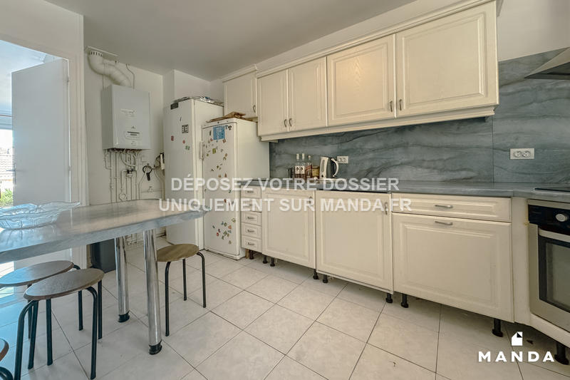 Chambre - 9 m² - 5 pièces