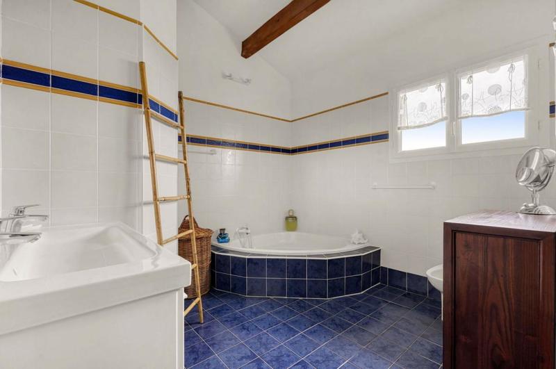 Maison - 197 m² - 7 pièces