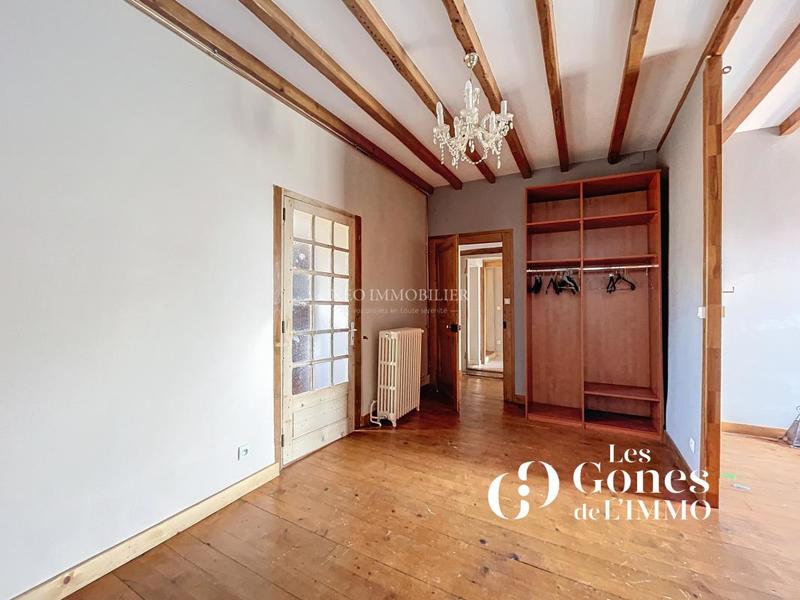 Maison ancienne - 385 m² - 10 pièces