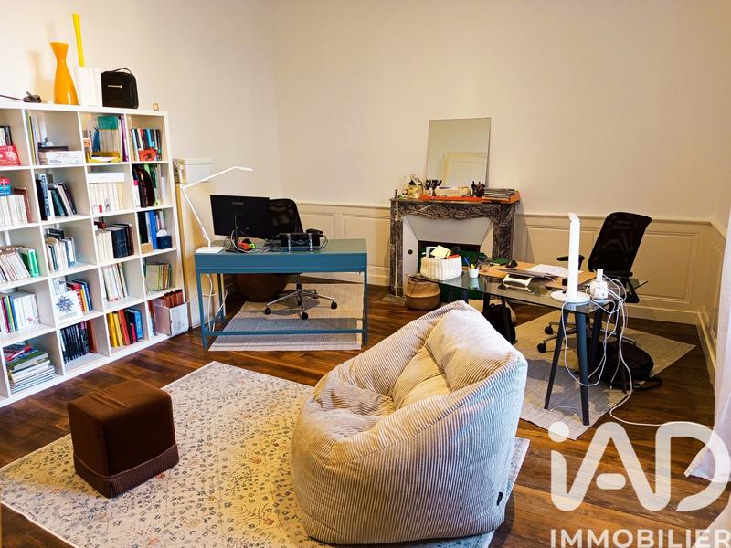 Maison - 201 m² - 7 pièces