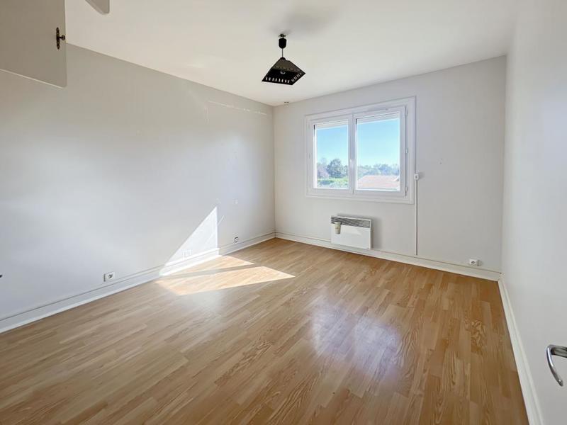 Maison - 166 m² - 8 pièces