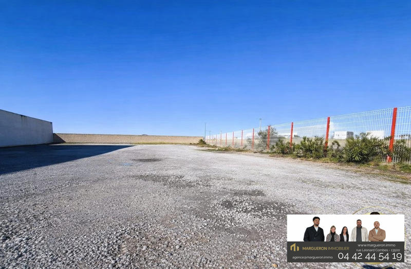 Terrain commercial - 700 m²