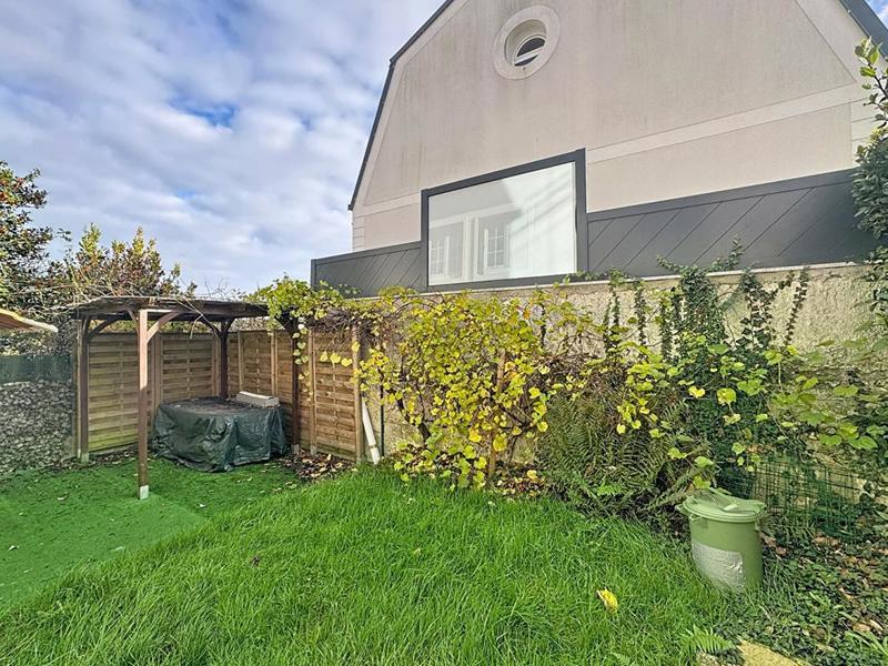 Maison - 122 m² - 6 pièces