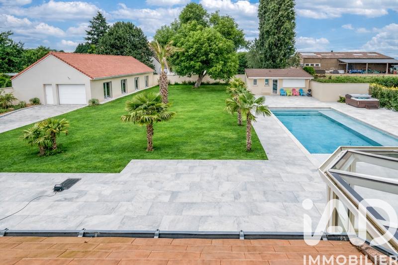 Maison - 300 m² - 7 pièces