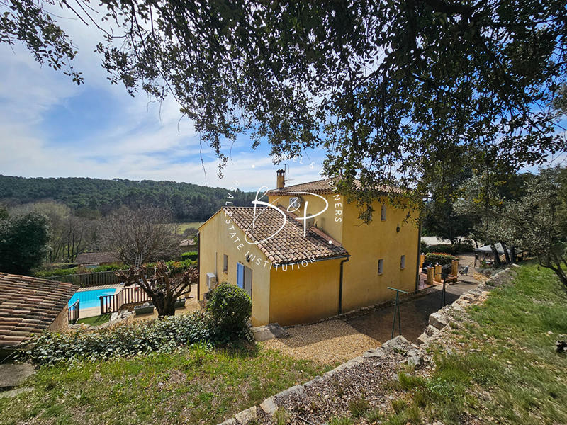 Maison - 146 m² - 6 pièces