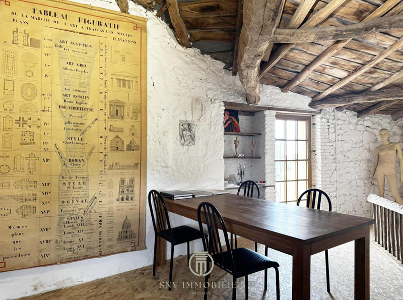 Maison - 221 m² - 7 pièces