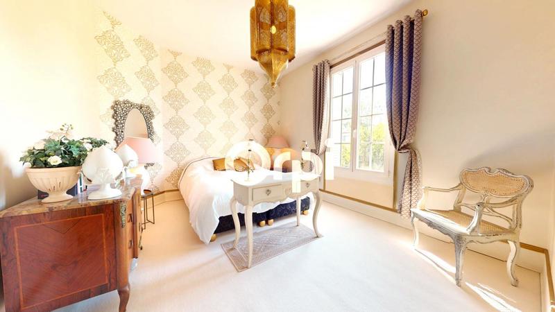 Maison - 175 m² - 9 pièces