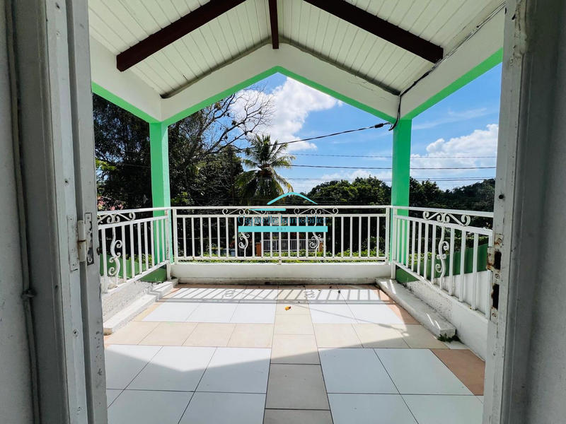 Maison - 182 m² - 8 pièces