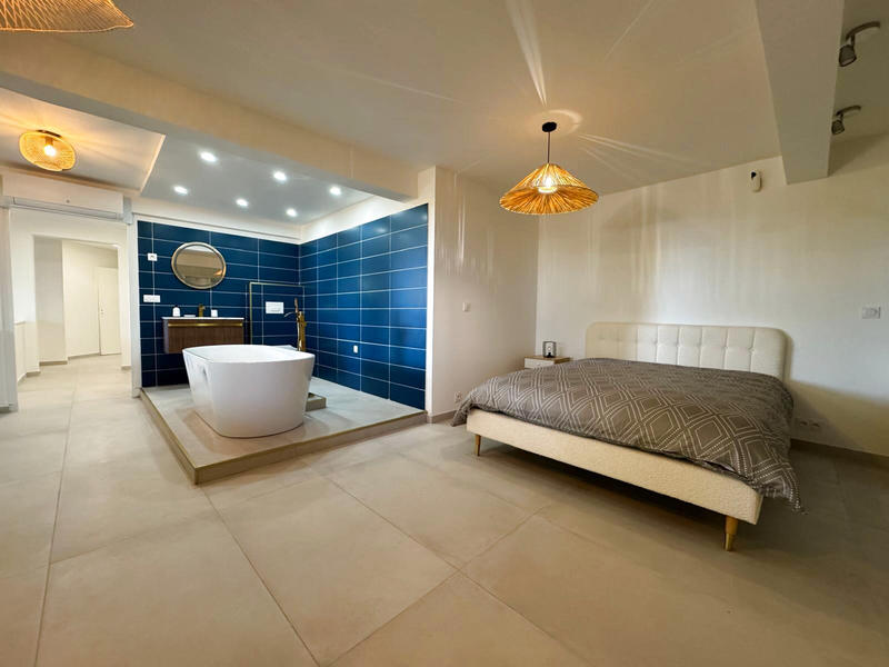 Appartement - 205 m² - 5 pièces