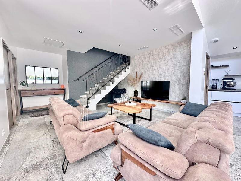 Villa - 165 m² - 6 pièces