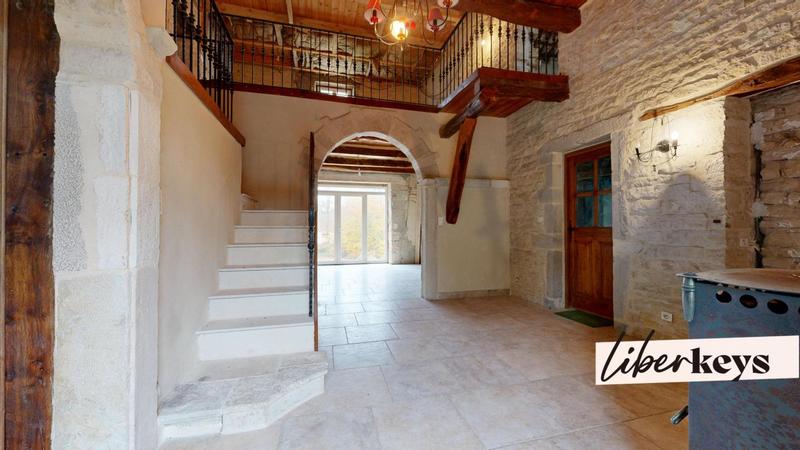 Maison de maîtres - 300 m² - 6 pièces