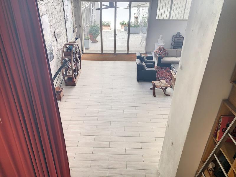 Loft - 225 m² - 6 pièces