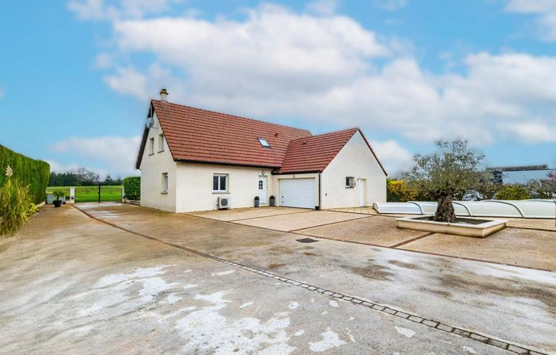 Maison - 169 m² - 8 pièces