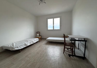 Appartement - 81 m² - 3 pièces