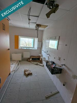 Maison - 233 m² - 8 pièces