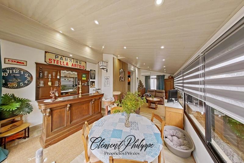 Maison - 155 m² - 8 pièces