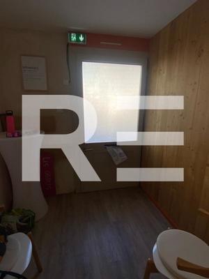 Local commercial - 17 m² - 2 pièces