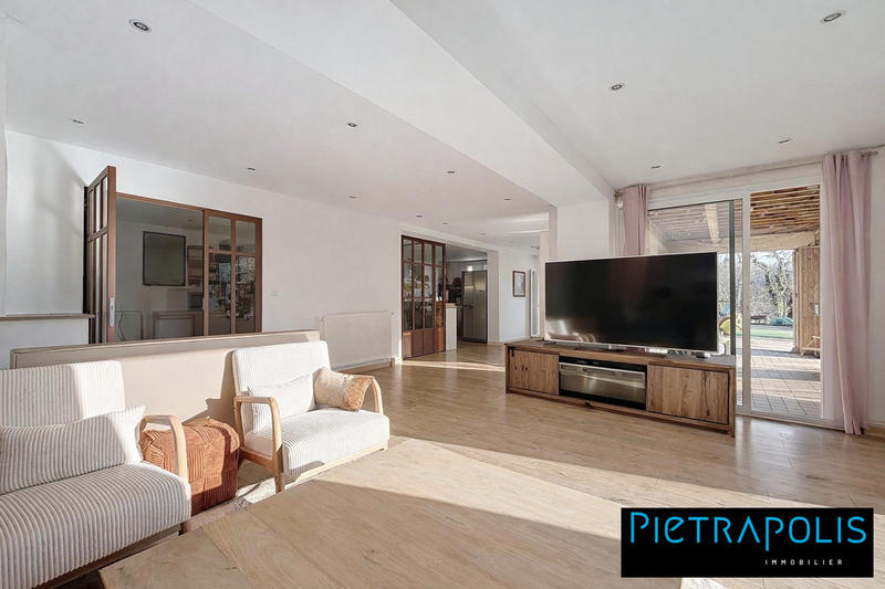 Maison traditionnelle - 150 m² - 7 pièces