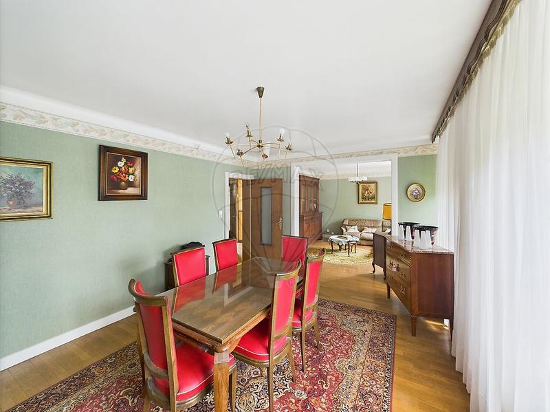 Maison - 146 m² - 9 pièces