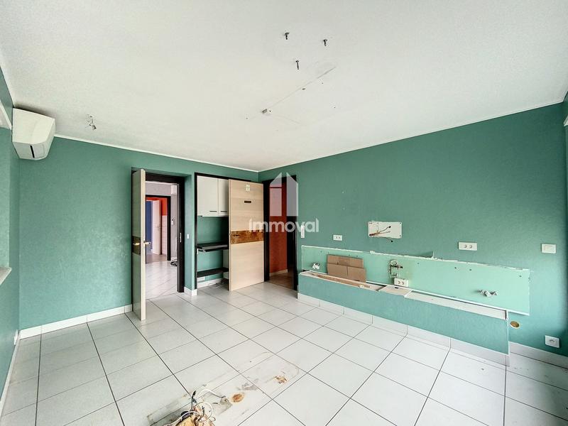 Local d'activités - 169 m²