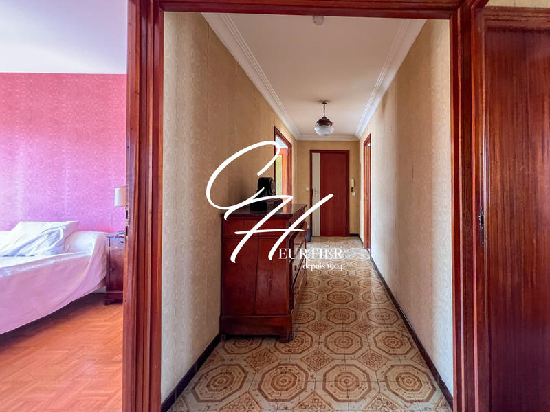 Appartement - 82 m² - 5 pièces