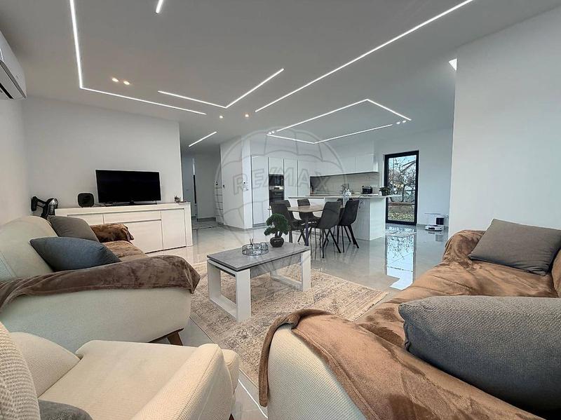 Maison - 150 m² - 5 pièces