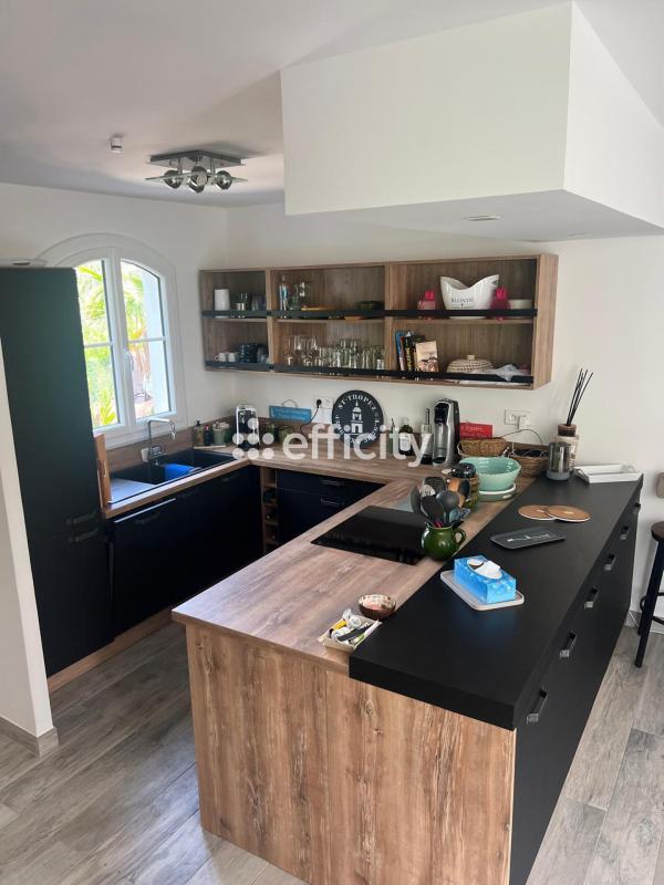 Maison - 80 m² - 5 pièces