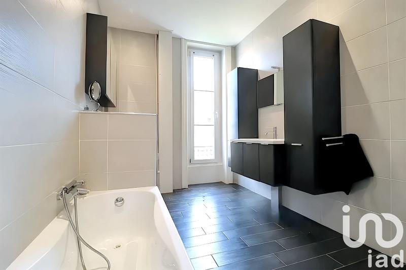 Appartement - 192 m² - 7 pièces