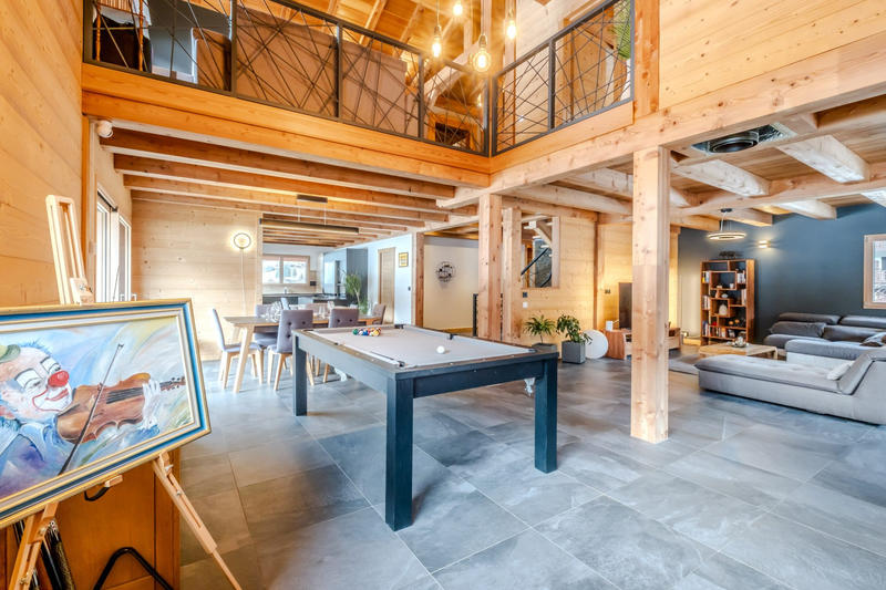 Châlet - 265 m² - 10 pièces
