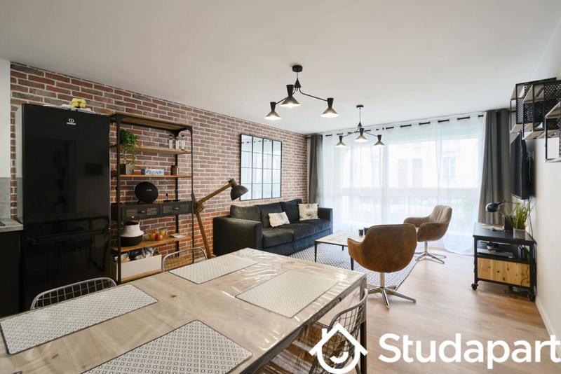 Chambre - 11 m² - 1 pièce