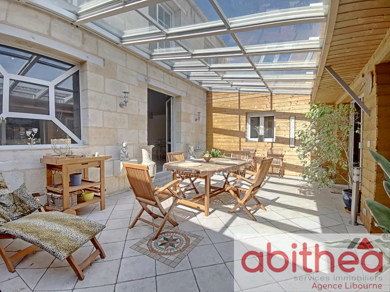 Maison - 393 m² - 10 pièces