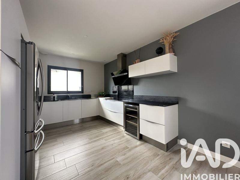 Maison - 121 m² - 5 pièces