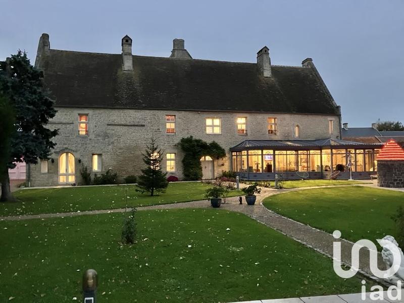 Maison - 640 m² - 14 pièces