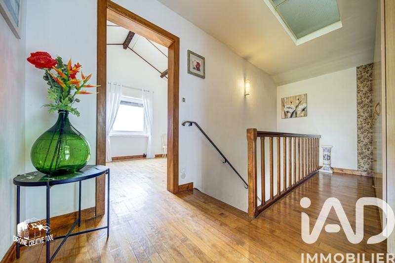 Maison - 242 m² - 8 pièces