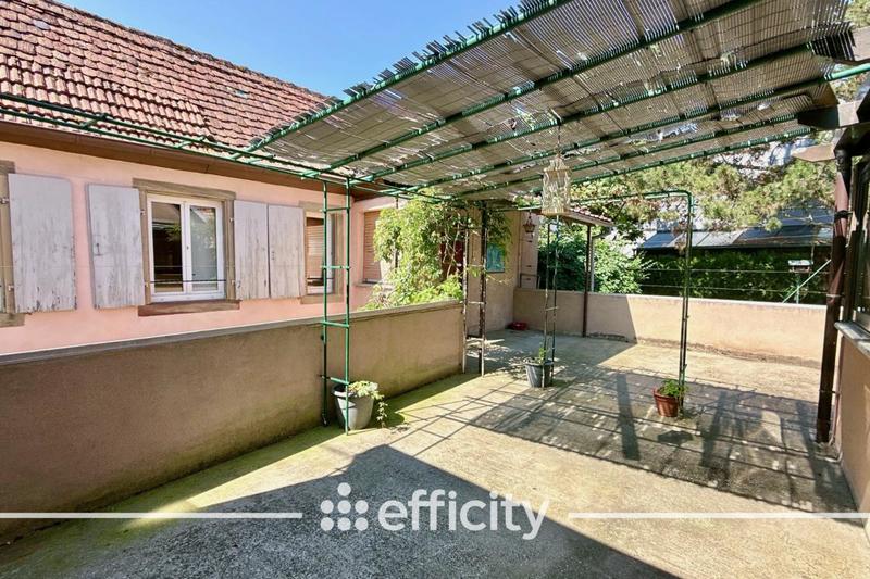 Maison - 202 m² - 10 pièces