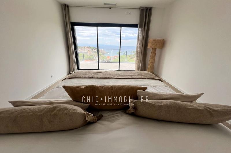 Propriété - 210 m² - 4 pièces