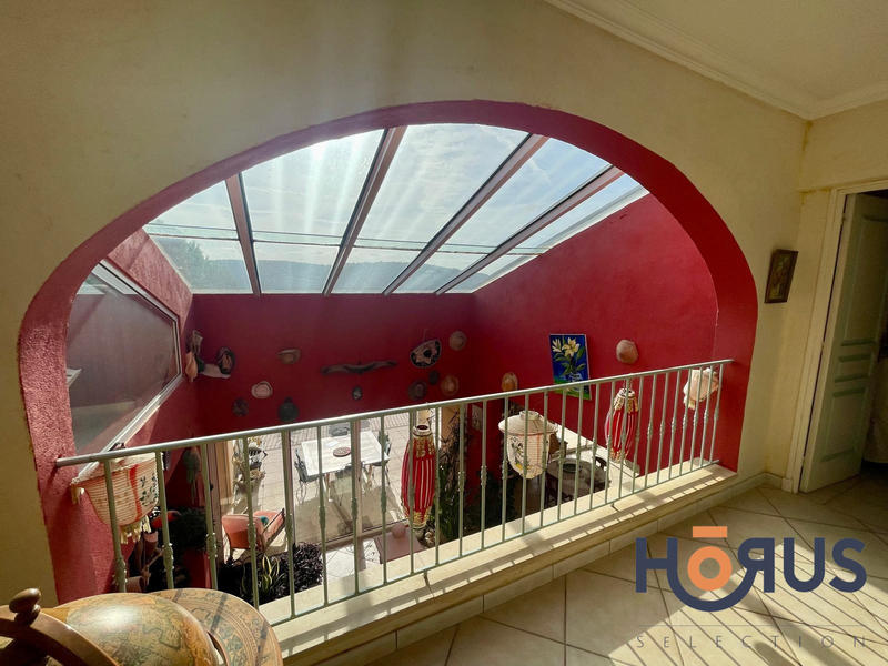 Viager - Villa - 268 m² - 8 pièces