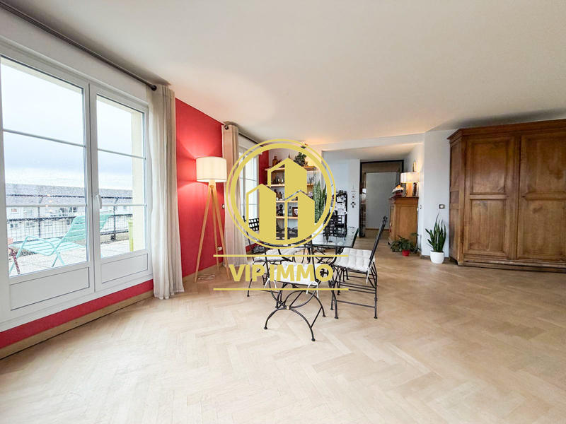 Appartement - 123 m² - 6 pièces