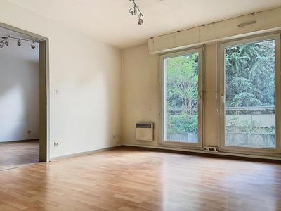 Local d'activité / Entrepôt - 101 m² - 5 pièces