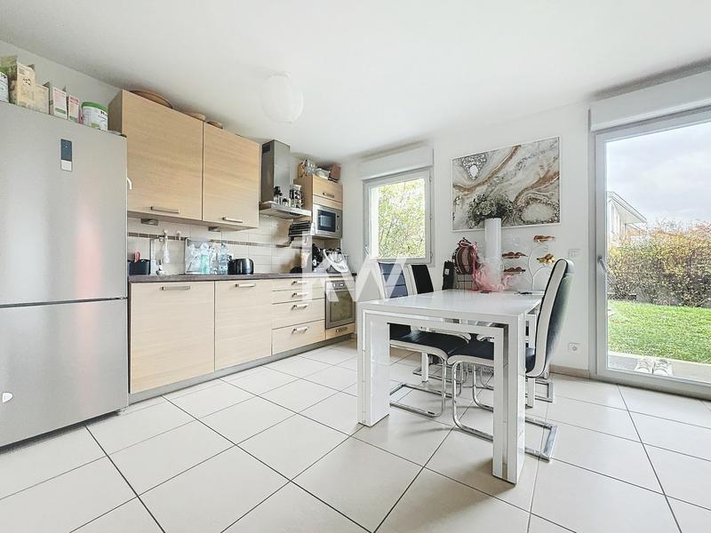 Appartement - 90 m² - 4 pièces