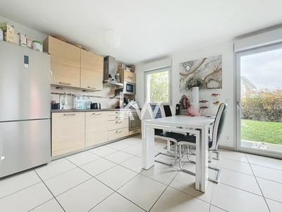 Appartement - 90 m² - 4 pièces