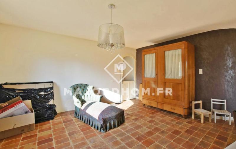 Maison - 211 m² - 6 pièces