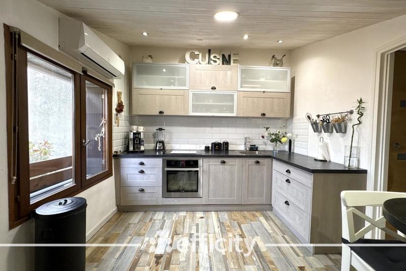 Appartement - 82 m² - 4 pièces