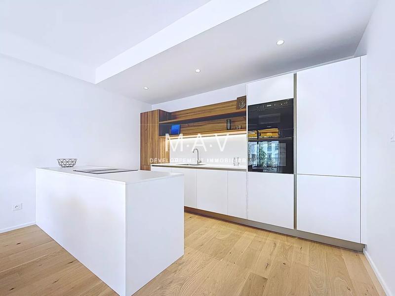 Appartement - 95 m² - 4 pièces