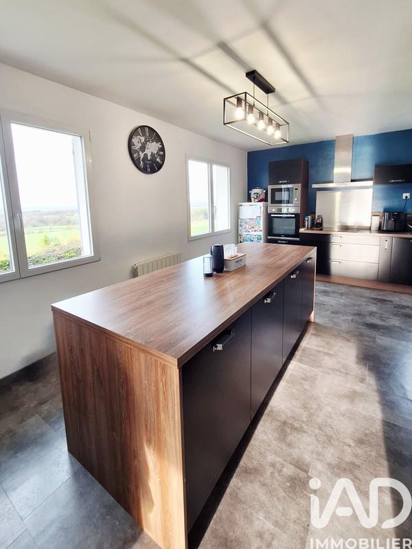 Maison - 138 m² - 7 pièces