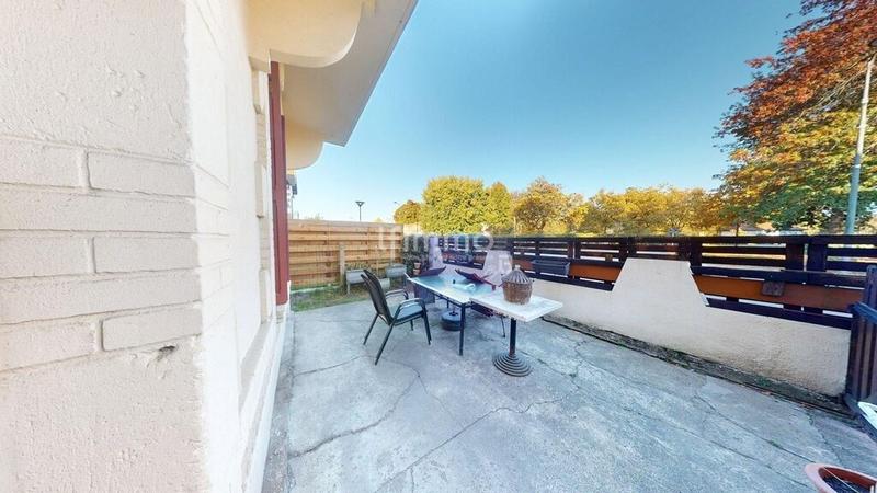 Maison - 240 m² - 8 pièces