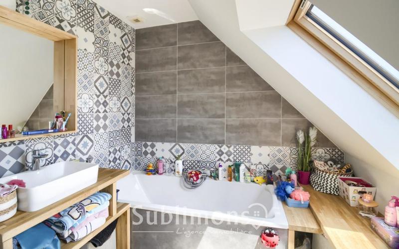 Maison - 80 m² - 5 pièces