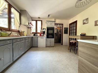 Maison - 195 m² - 7 pièces