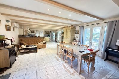 Villa - 140 m² - 4 pièces