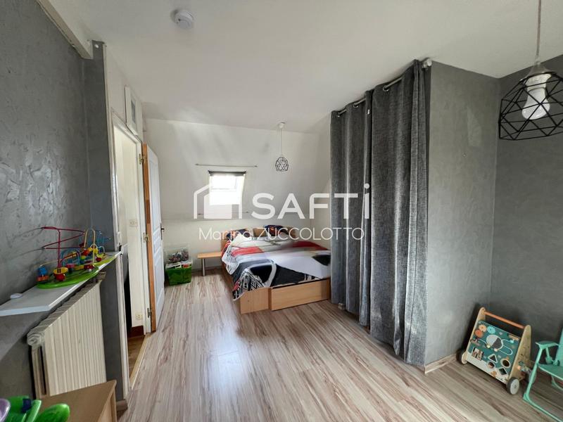 Maison - 137 m² - 5 pièces